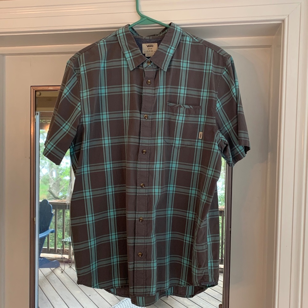 NWOT Vans Men's Button Down Short Sleeve Shirt